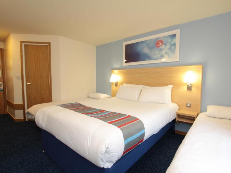 Travelodge Newbury Tot Hill Highclere Esterno foto