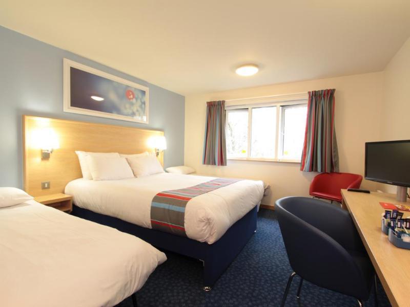 Travelodge Newbury Tot Hill Highclere Esterno foto